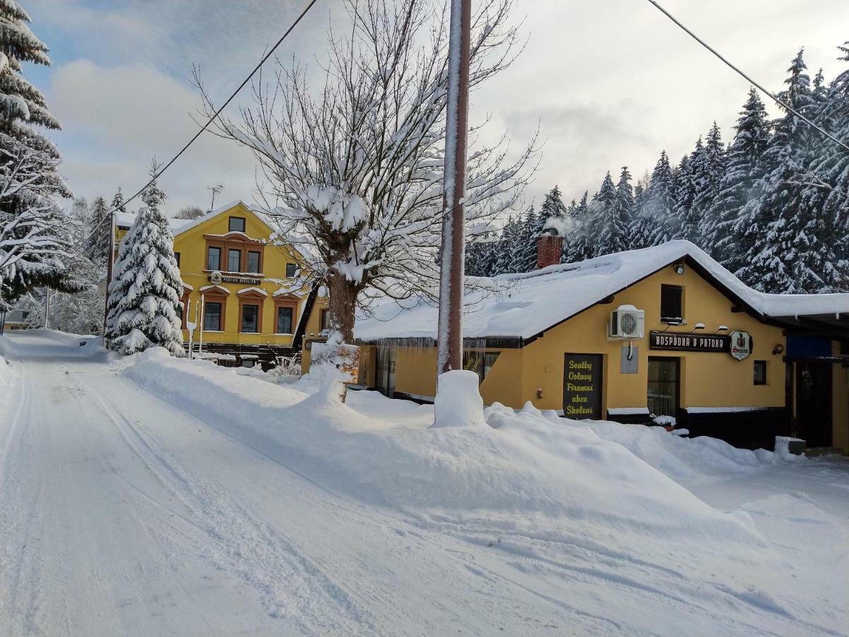 Penzion Karolina Lučany nad Nisou Exterior foto